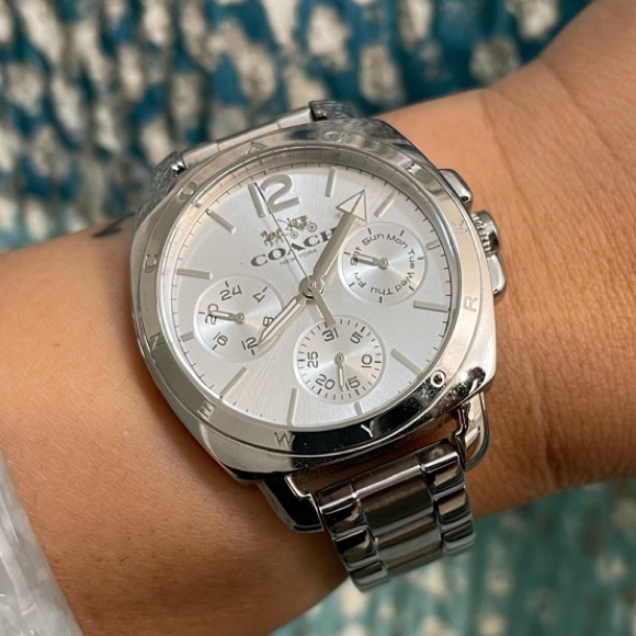 Authentic Coach Watch 💛 - Picture 4 of 5